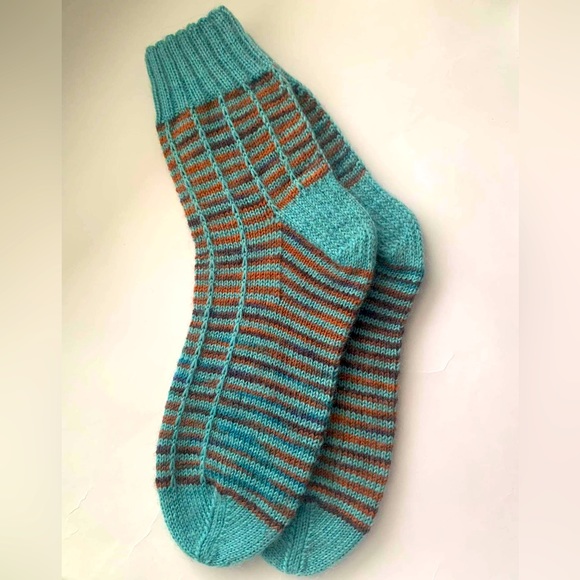 Lovely Mint Hand Knit SOCKS - Picture 1 of 1